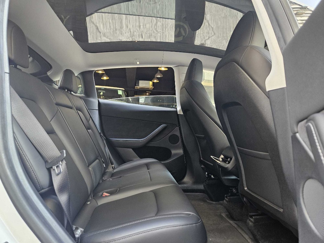 Tesla MODEL Y LR Auto498294237452062725
