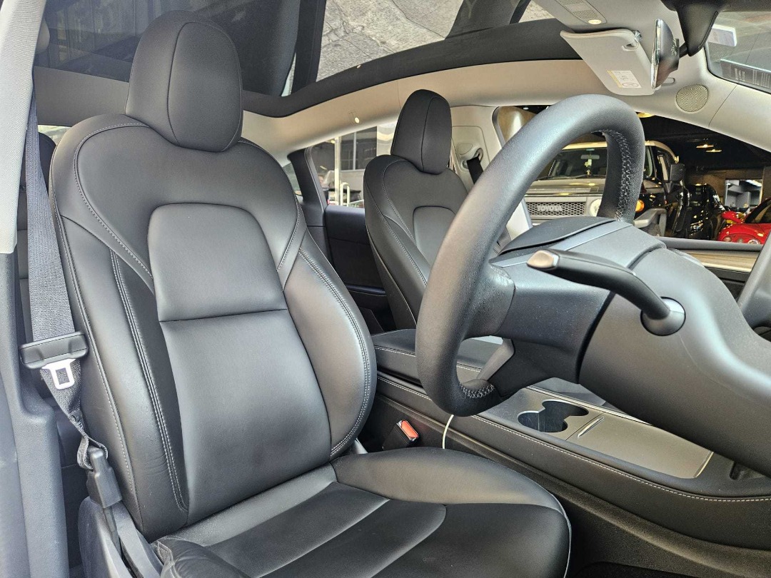 Tesla MODEL Y LR Auto498294237452062726