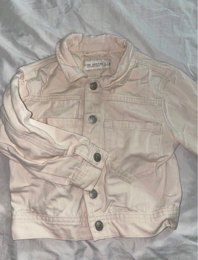 Tiny Button Beige Jacket (1-2years) (Category: Babies & Kids Fashion) located in Batu Caves. Submitted by heroinefiza (Listing ID 1346868310, Image 1). Description: .