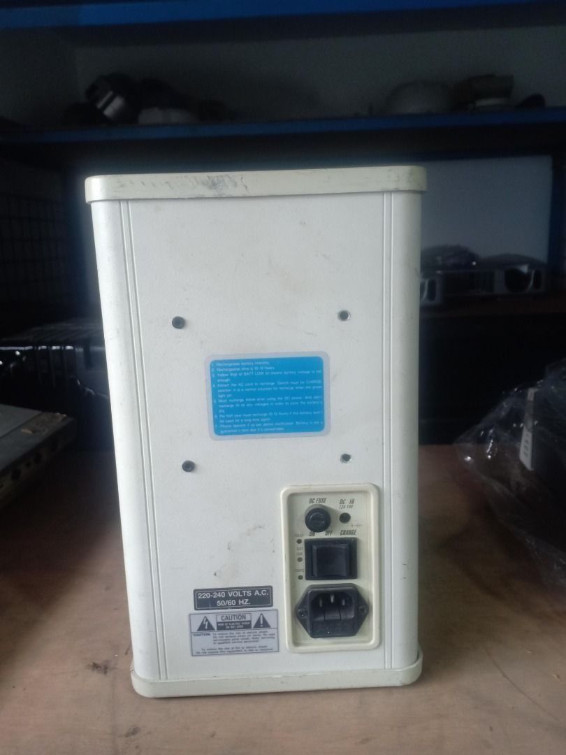 White Sanha Speaker Amplifier 200MHZ (Category: Soundbars, Speakers & Amplifiers) located in Angeles City. Submitted by aarbuilding (Listing ID 1346735433, Image 2). Description: Please Self Inspect. Sell as it is. First come, First Serve. No Warranty Qty: 2 pcs. USED Can be turn on. BUT NO further testing has been done. FOR FASTER TRANSACTION CALL/SMS ME:09065775199- look for Lina .