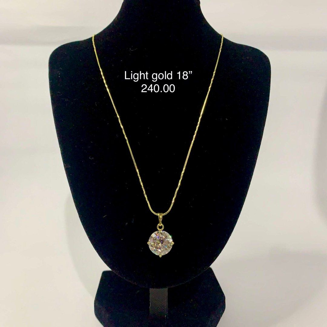 Xuping Necklaces (Category: Necklaces) located in Marikina City. Submitted by ismoooth (Listing ID 1346815944, Image 1). Description: Xuping fashion jewelry Light gold setting necklaces Not pawnable Marikina area.