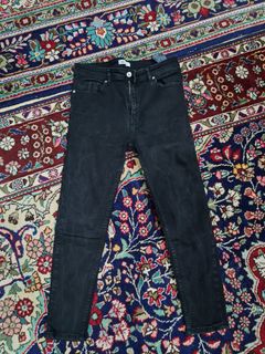 (Category: ) located in . Submitted by preloved.clozet (Listing ID 1346816168, Image 1). Description: .