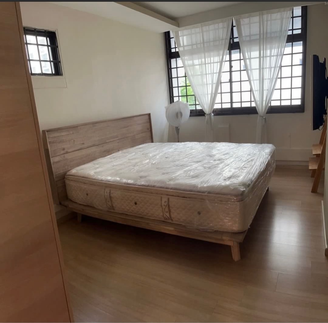 (Category: ) located in . Submitted by greatdeals_sg (Listing ID 1346872321, Image 1). Description: .