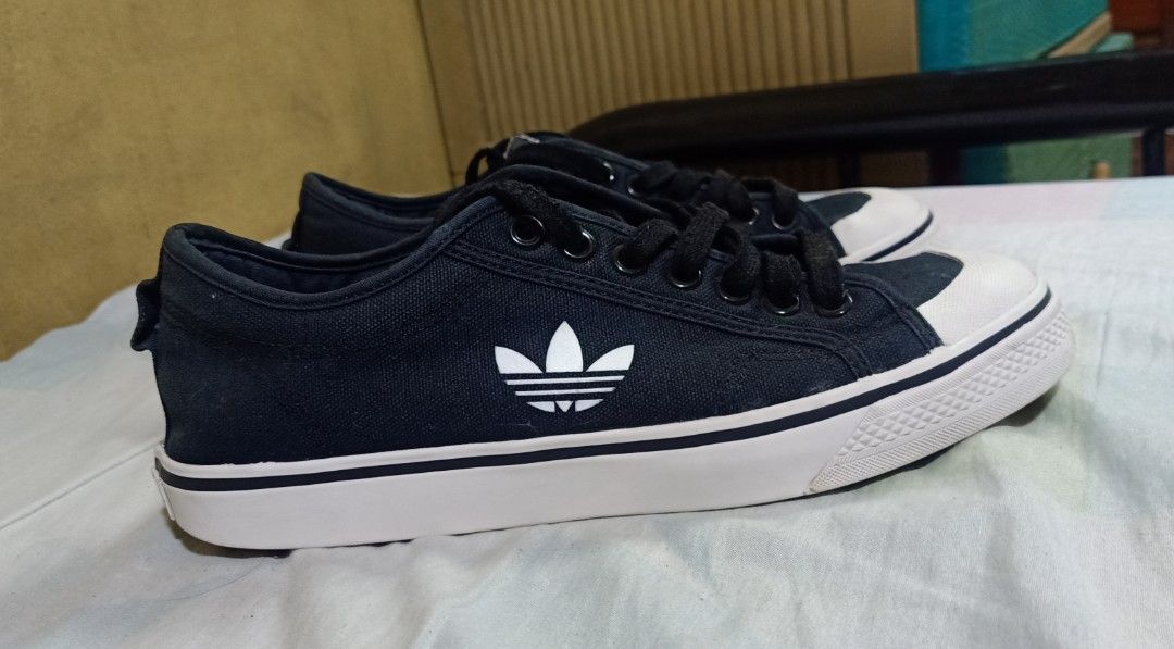 Adidas nizza trefoil unisex (Category: Sneakers) located in Quezon City. Submitted by trick1892 (Listing ID 1346885801, Image 1). Description: Adidas nizza trefoil size: 10 1/2 Authentic no box issue: madumi.