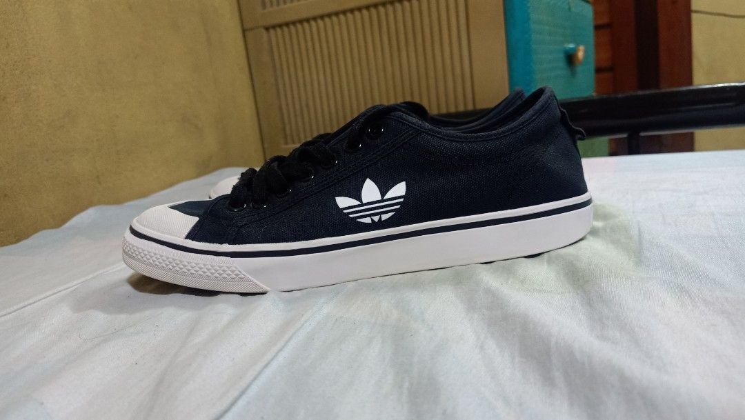 Adidas nizza trefoil unisex (Category: Sneakers) located in Quezon City. Submitted by trick1892 (Listing ID 1346885801, Image 3). Description: Adidas nizza trefoil size: 10 1/2 Authentic no box issue: madumi.