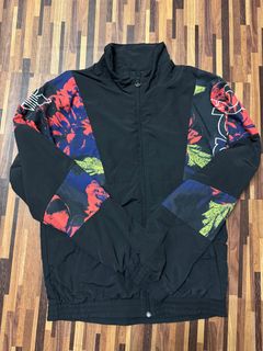 (Category: ) located in . Submitted by nbqpreloved (Listing ID 1347018022, Image 1). Description: .