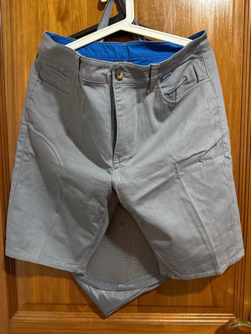 Assorted Bermudas (Category: Shorts) located in Singapore. Submitted by snolextan (Listing ID 1346977966, Image 6). Description: 1. Superdry @ $25, size L 2. Decathlon @ $20, size L 3. Uniqlo @ $20, size M 4. Uniqlo @ $15, size M 5. Uniqlo @ $20, size 34 6. Adidas @ $25, size L .