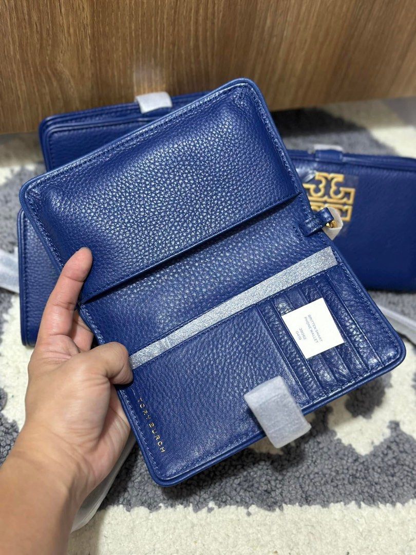 Authentic Tory Burch bifold wallet (Category: Luxury Bags & Wallets) located in Quezon City. Submitted by jhaediah (Listing ID 1346878529, Image 3). Description: Sealed kasya promax original bnew .