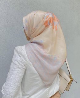 (Category: ) located in . Submitted by maiaaahmad (Listing ID 1345660094, Image 1). Description: .