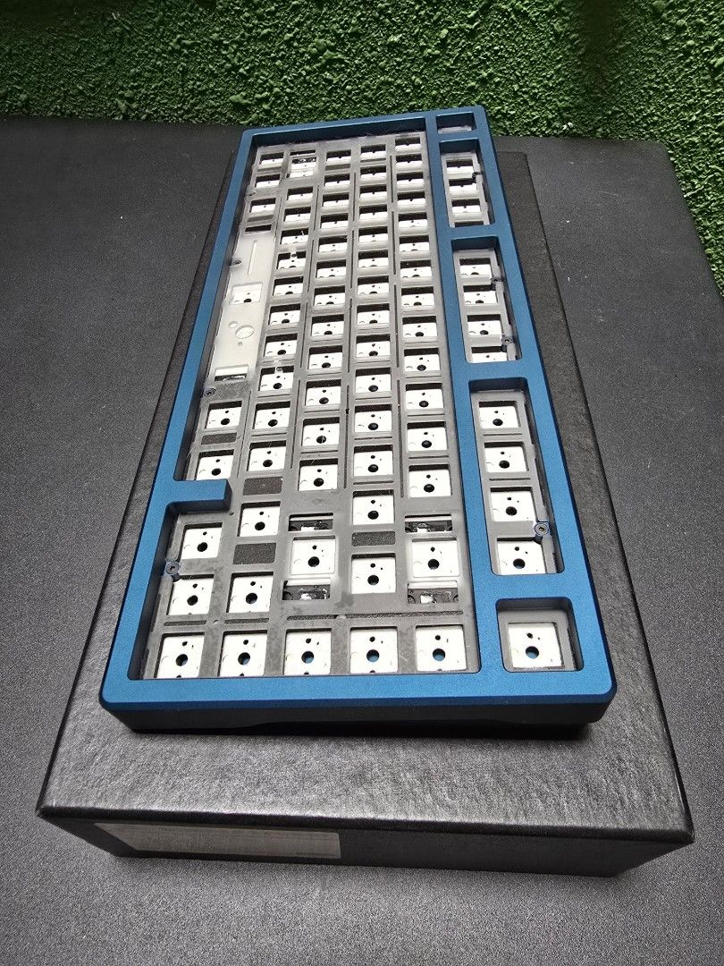 Bubble75 Custom Keyboard (Category: Computer Keyboard) located in Singapore. Submitted by yrahcax (Listing ID 1346936734, Image 1). Description: Bubble75 with PC Plate in Navy Blue with Gold Weight Colorway Includes Durock v2 stabs, which are among the best in the market. Creamy and Thocky Sound Profile Gasket mount QMK/VIA Compatible 6°Typing Angle and Hotswap Poron Dampening pads WTS/WTT Bubble75 is a fantastic option for those looking to dip t