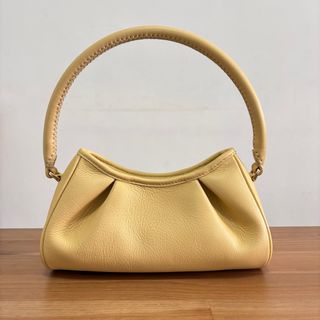 (Category: ) located in . Submitted by thriftnchic (Listing ID 1346949672, Image 1). Description: .