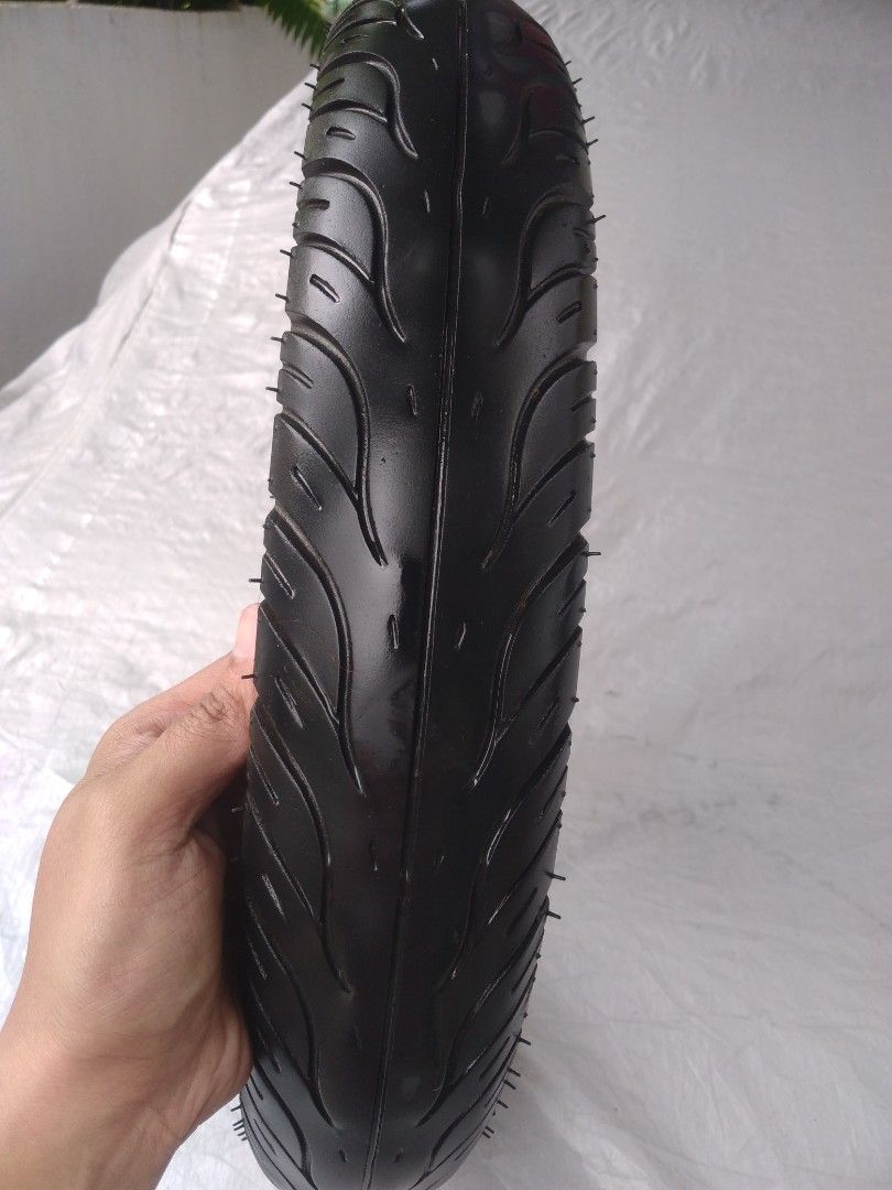Federal 80/80/14 (Category: Tires & Rims) located in Quezon City. Submitted by roxasjr86 (Listing ID 1346924337, Image 2). Description: front stock tire po ng honda click 125, federal 80/80/14 80% pa po kapal nya ok na ok pa hinde pa sya kalbo yan, kasama na po stock side mirror ng honda click RFS: Nagpalet na po kc ako gulong at side mirror😃.