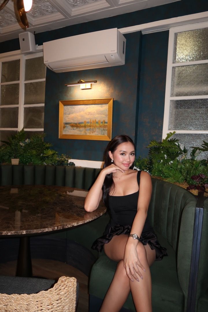FOR RENT: Black Fitted Dress (Category: Dresses) located in Manila. Submitted by samanthakyleee (Listing ID 1346988629, Image 2). Description: Thick and high-quality, perfect for your occasions! The rental fee is good for 5 days :) A deposit fee of 300 PHP will be required and returned once the item is received in pristine condition. .