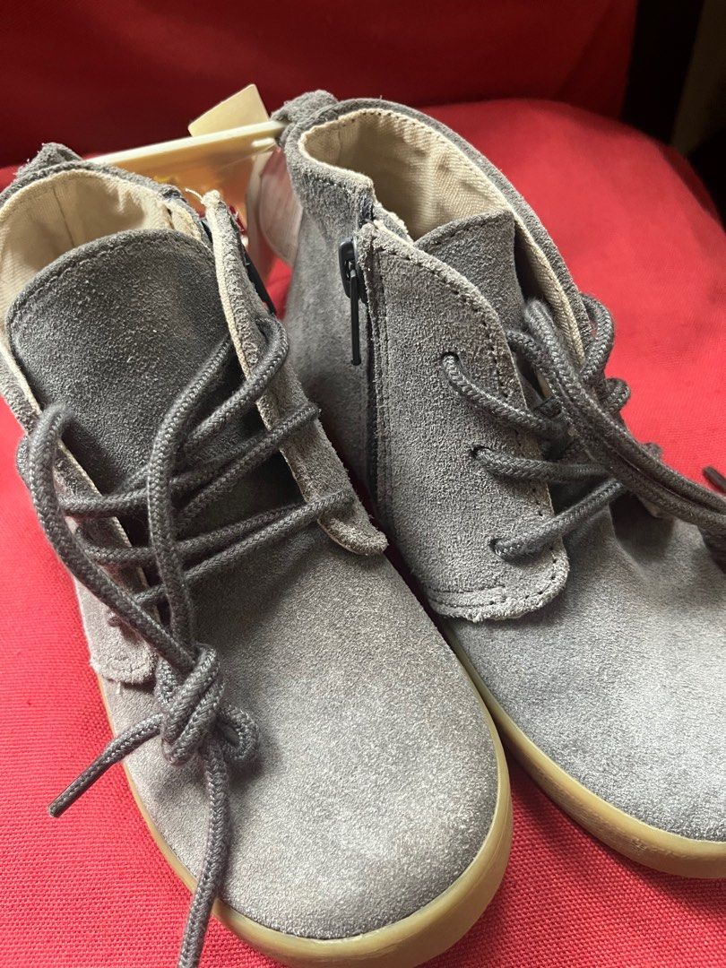 Gap Shoes Kids (Category: Babies & Kids Fashion) located in Quezon City. Submitted by ronaca (Listing ID 1346946966, Image 2). Description: Gap Shoes Size 10 19cm Suede material.