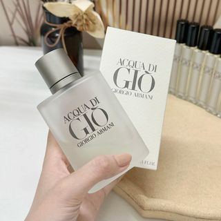 (Category: ) located in . Submitted by perfume.legend (Listing ID 1220854697, Image 1). Description: .