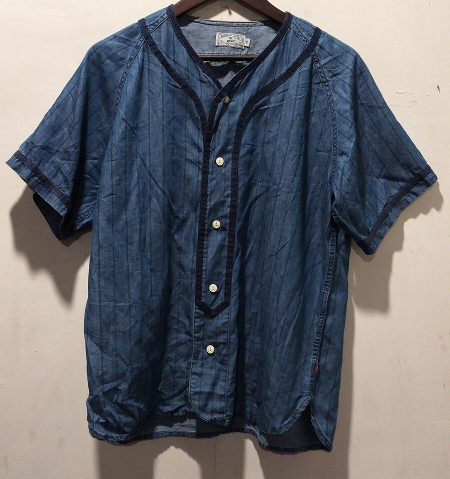 GRN chambray baseball shirt Japan (Category: Tshirts & Polo Shirts ) located in Quezon City. Submitted by sicnarf_95 (Listing ID 1347023128, Image 1). Description: GRN baseball chart chambray denim width: 20" length: 25".