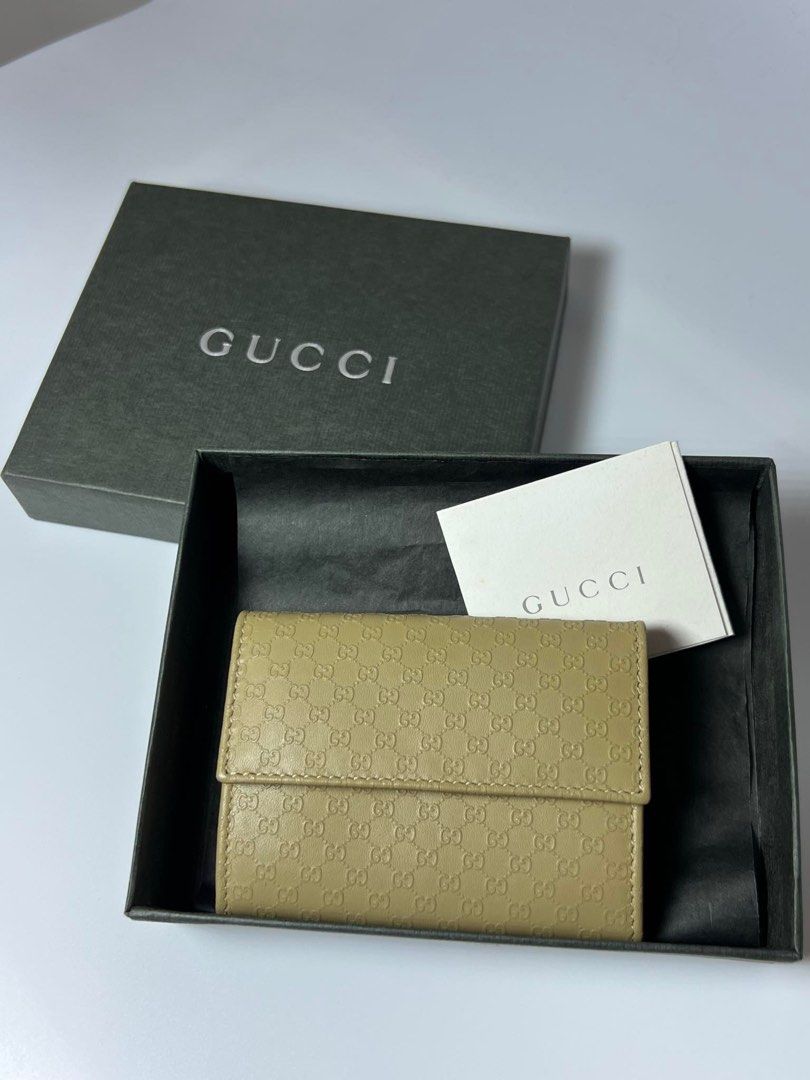 Gucci CardCase (Category: Luxury Bags & Wallets) located in Santa Rosa. Submitted by ayenrosale24411 (Listing ID 1347053445, Image 1). Description: Visit Shop with Miss A on fb to see more items! 🩷.