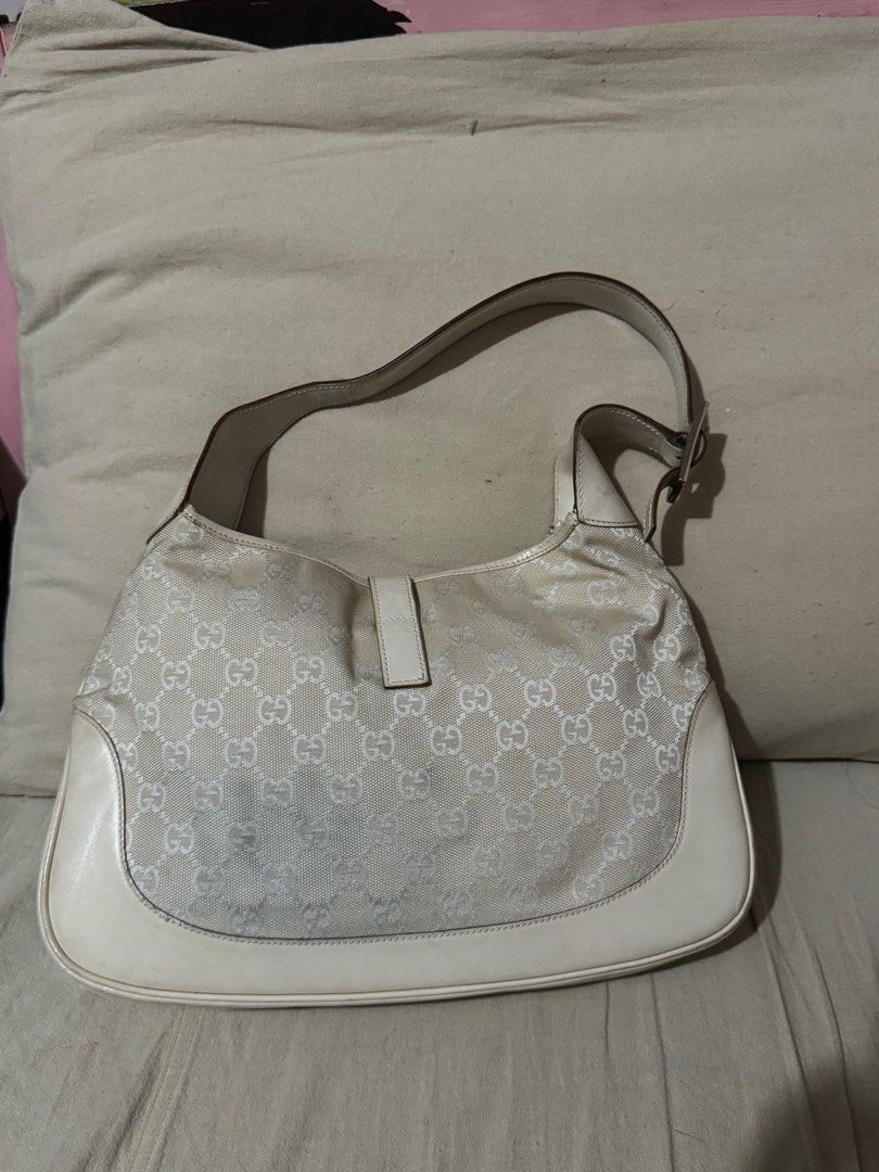 authentic vintage gucci jackie (Category: Luxury Bags & Wallets) located in Pasig City. Submitted by haruharuuu17 (Listing ID 1346916318, Image 2). Description: 100% authentic Last price posted. No lowballing please! Flaws are included in the pictures This is a vintage bag, so please manage ur expectations. Same day delivery only (grab/lalamove/etc).