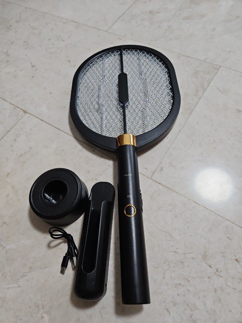Insect Racket (Category: Insect Repellent) located in Singapore. Submitted by 2016dino (Listing ID 1346902638, Image 1). Description: .