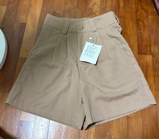 (Category: ) located in . Submitted by melonthrifts (Listing ID 1347000013, Image 1). Description: .