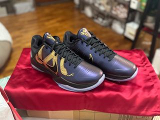 (Category: ) located in . Submitted by sidekick_sneakers (Listing ID 1346880892, Image 1). Description: .