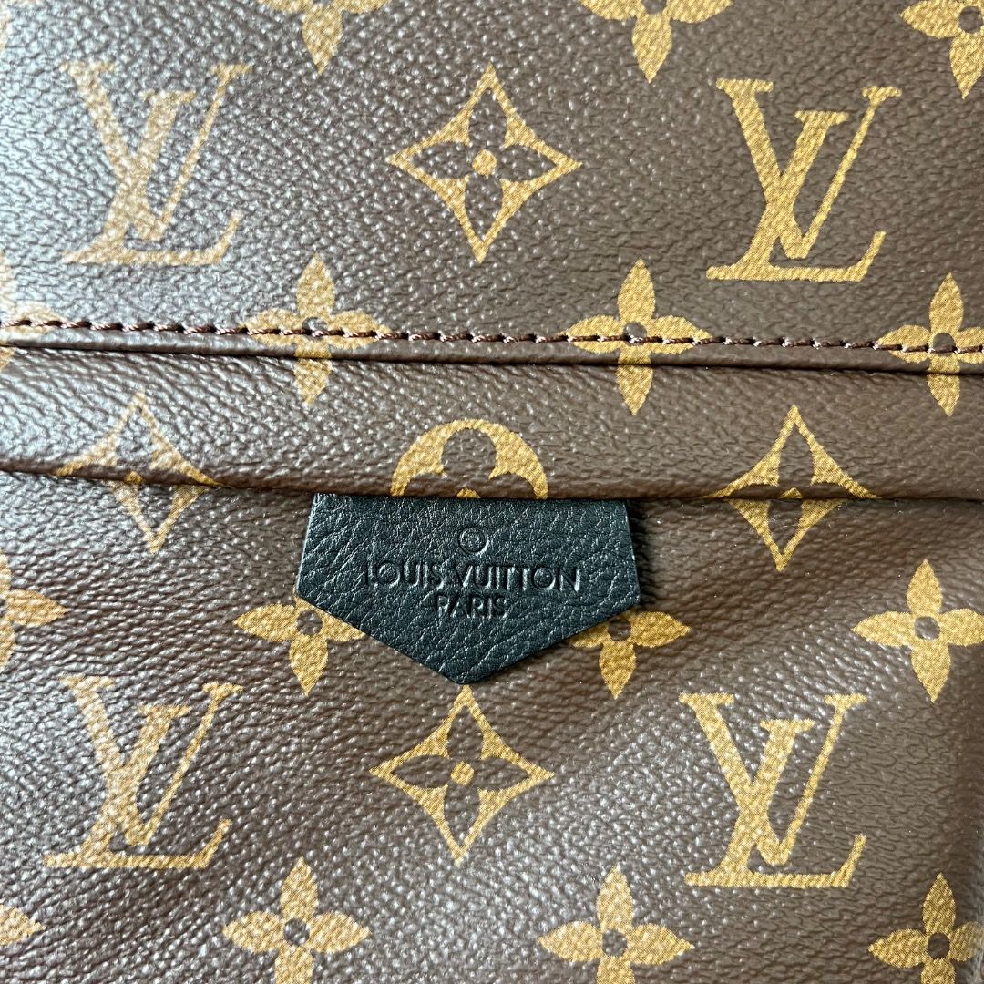 LV Palm Springs PM Monogram Backpack (Category: Luxury Bags & Wallets) located in Antipolo. Submitted by chanchimj (Listing ID 1346924217, Image 3). Description: .