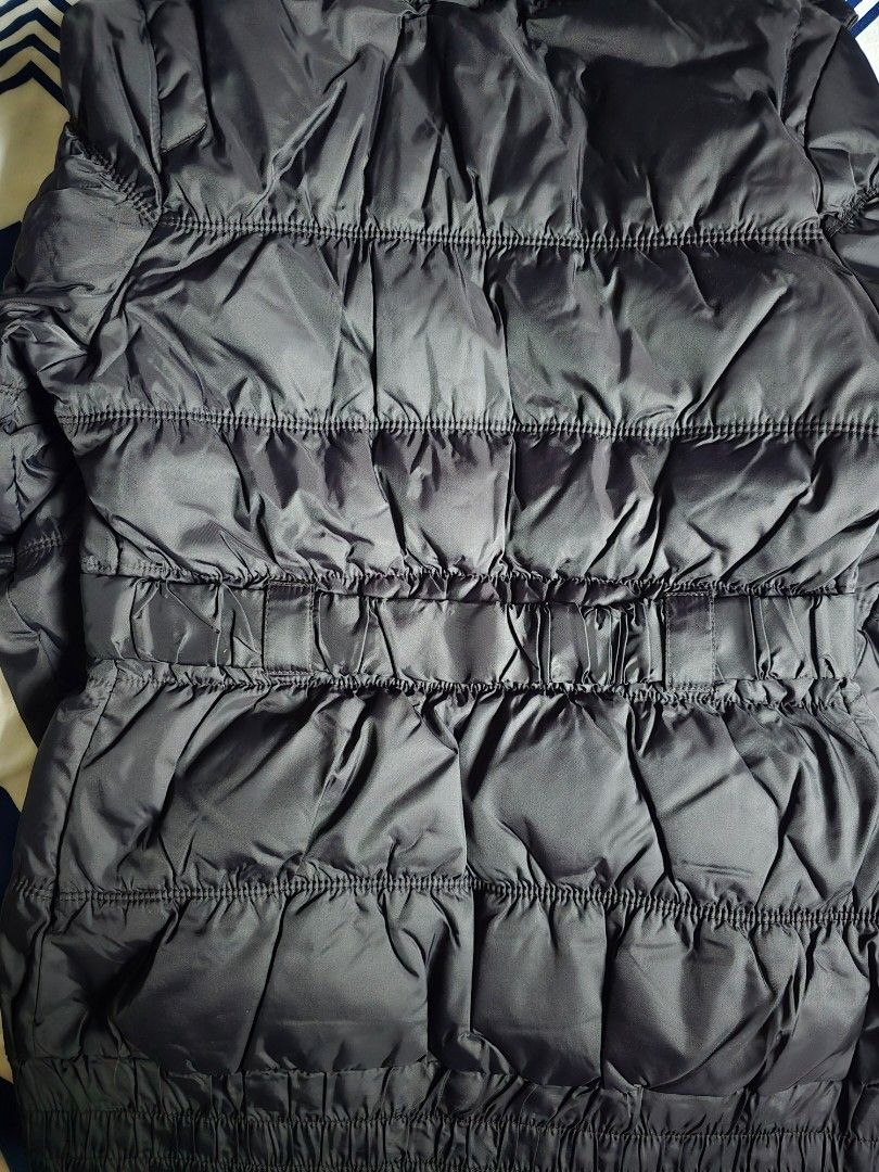 Mango Winter Down Jacket (Category: Coats, Jackets and Outerwear) located in Singapore. Submitted by larabell (Listing ID 1346963207, Image 2). Description: 70% down feathers, 30% animal feathers Sleek, non-puffy style Detachable hood and waist belt for versatile looks Mid-length design, perfect for cold weather Only worn once for a trip, excellent condition Size: EUR S / USA XS Color: Black.