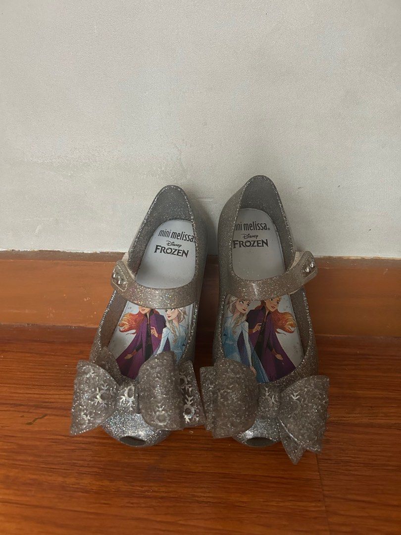Mini Melissa Ultragirl + Frozen Glitter (Category: Babies & Kids Fashion) located in Quezon City. Submitted by be_declutterandthrift (Listing ID 1346884542, Image 1). Description: Mini Melissa Ultragirl + Frozen (SRP 3250) Glitter Size: US 9 / BRA 23/24 Selling Price: 500.