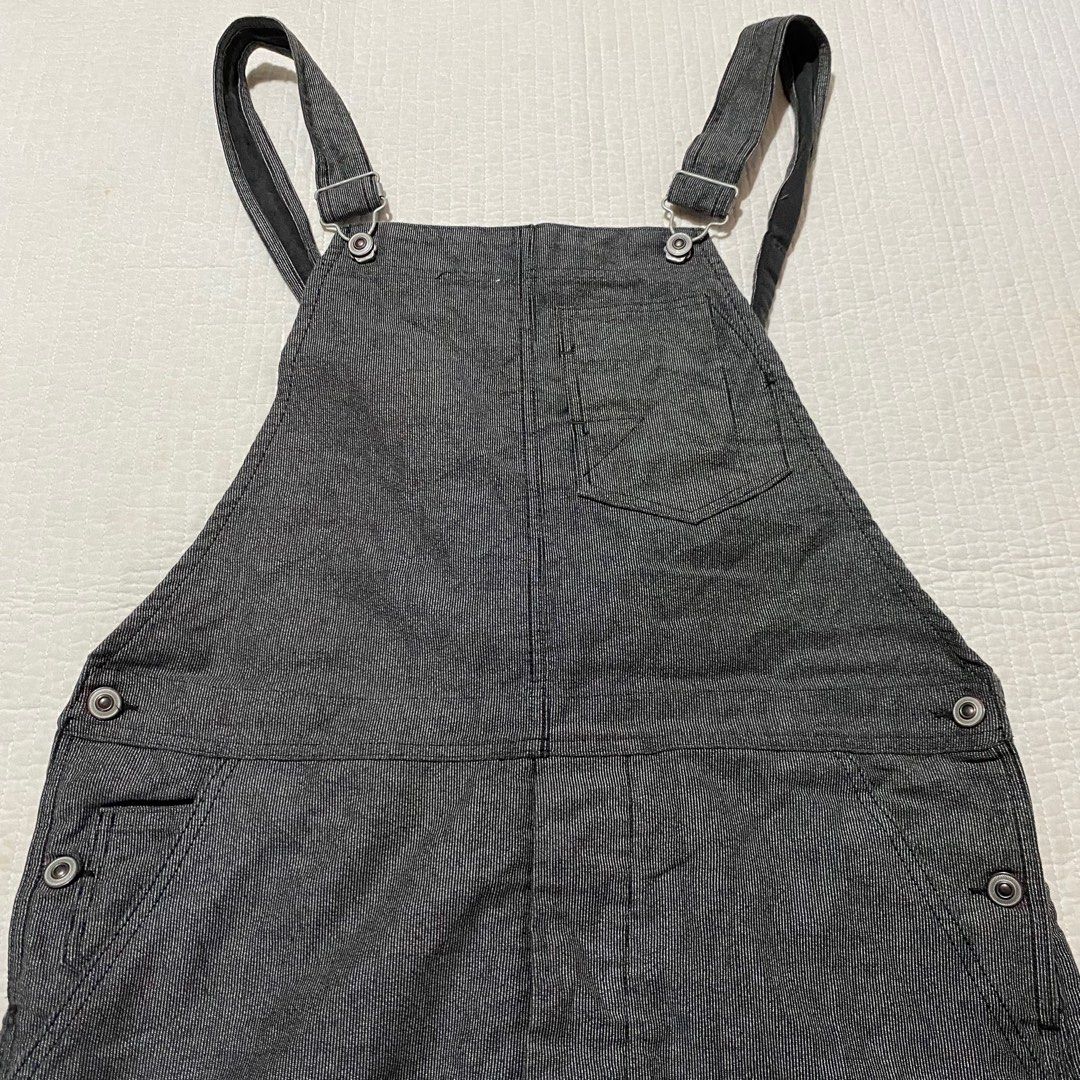 VINTAGE NEEDLE JAPAN BUCKLE BACK OVERALL (Category: Jeans) located in Cagayan de Oro. Submitted by middlesosa (Listing ID 1347013208, Image 3). Description: VINTAGE NEEDLE JAPAN BUCKLE BACK OVERALL ONE SIZE WAIST - 19 inches LENGTH - 51 inches LEG OPENING - 10 inches THIGH - 13 inches MADE IN JAPAN 6 POCKETS BUTTON FLY EXCELLENT CONDITION 600 pesos DM ASAP IF INTERESTED📩.