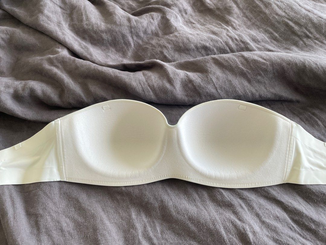 Never used M&S strapless (Category: Undergarments & Loungewear) located in Makati City. Submitted by best.seconds (Listing ID 1346910335, Image 2). Description: Never used gift and just stored (wrong size for me). Can’t find the straps anymore. Size 34B. .