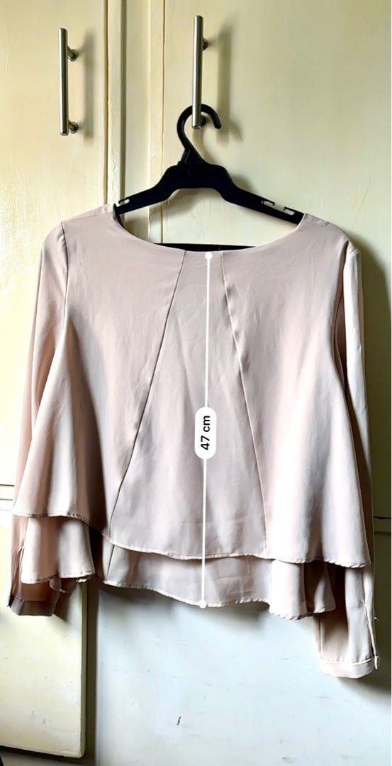 Zara nude long sleeve blouse (Category: Blouses) located in Muntinlupa City. Submitted by firstborns (Listing ID 1347044600, Image 3). Description: .