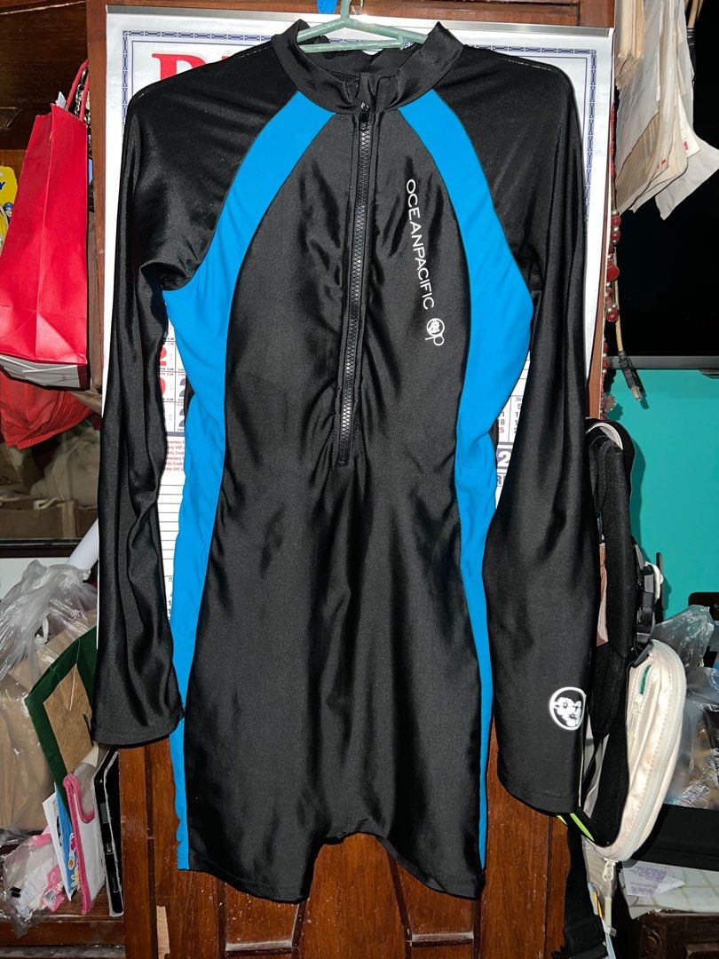 Ocean Pacific Rash guard + Coco Republic Board Shorts (Category: Rash guard) located in Manila. Submitted by wcmluv (Listing ID 1347055354, Image 2). Description: Rash guard - Size L Board Shorts - XS.