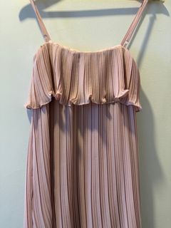 (Category: ) located in . Submitted by shoppinkislfe (Listing ID 1346930256, Image 1). Description: .