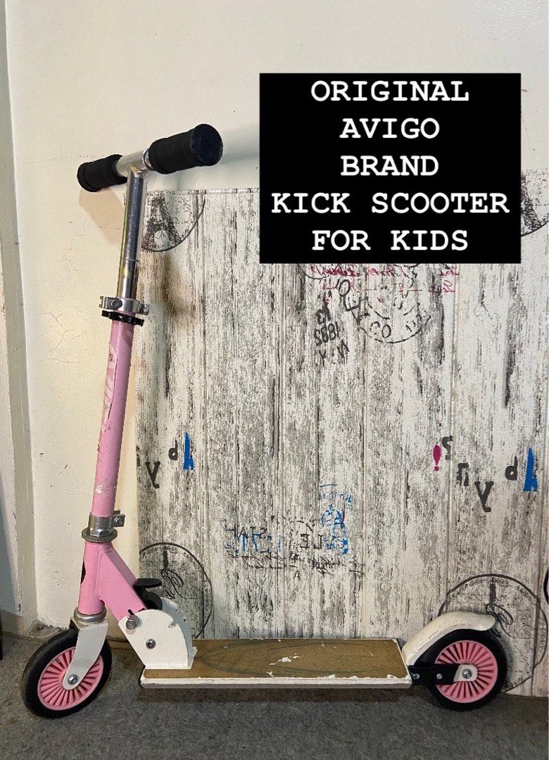ORIGINAL AVIGO BRAND KICK SCOOTER (Category: Skates, Rollerblades & Scooters) located in Valenzuela. Submitted by dkjapansurplus (Listing ID 1346994411, Image 1). Description: 🇯🇵IMPORTED FROM JAPAN ORIGINAL AVIGO BRAND KICK SCOOTER 🇯🇵 🎯 SOLID ALOY BODY 🎯BACK WHEELS BREAKS 🎯FOLDABLE 🎯 ADJUSTABLE HANDLE 🎯 HEAVY DUTY NO ISSUE.. MINIMAL MARK OF USAGE ‼️ .