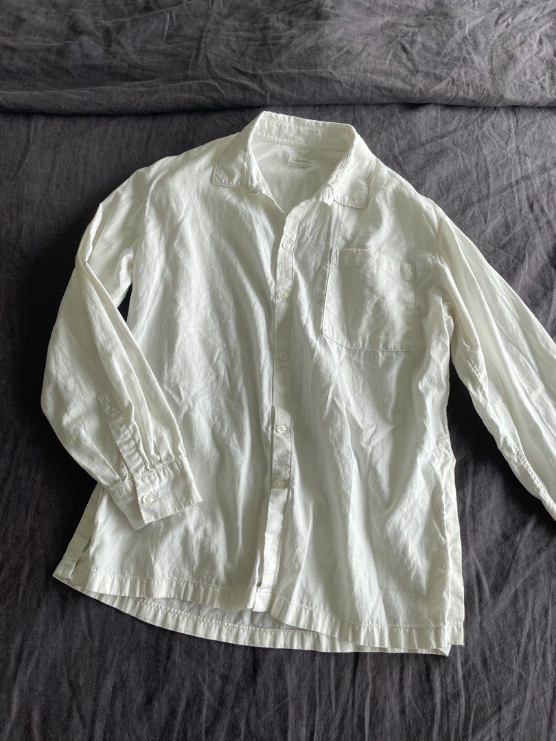 Pasimano white polo (Category: Longsleeves) located in Makati City. Submitted by best.seconds (Listing ID 1346896573, Image 2). Description: Local 🇵🇭 Unisex, fits S-M Lightly used .