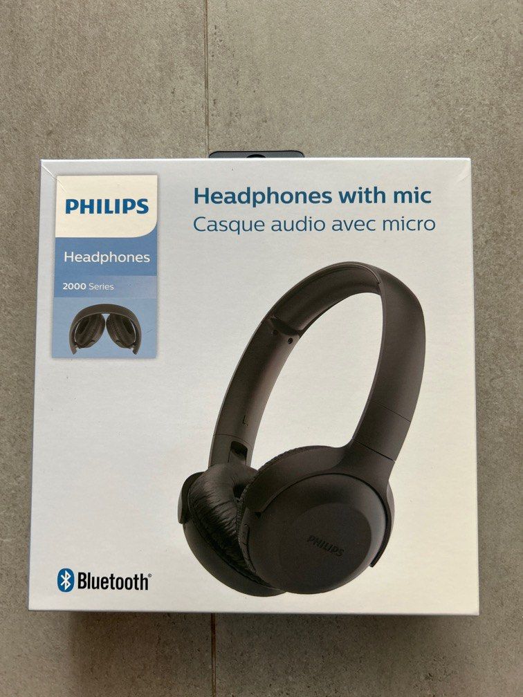 Philips Bluetooth Headset (Category: Headphones & Headsets) located in Singapore. Submitted by mushroommini (Listing ID 1346898721, Image 1). Description: Unopened Brand new 2000 Series TAUH 202.