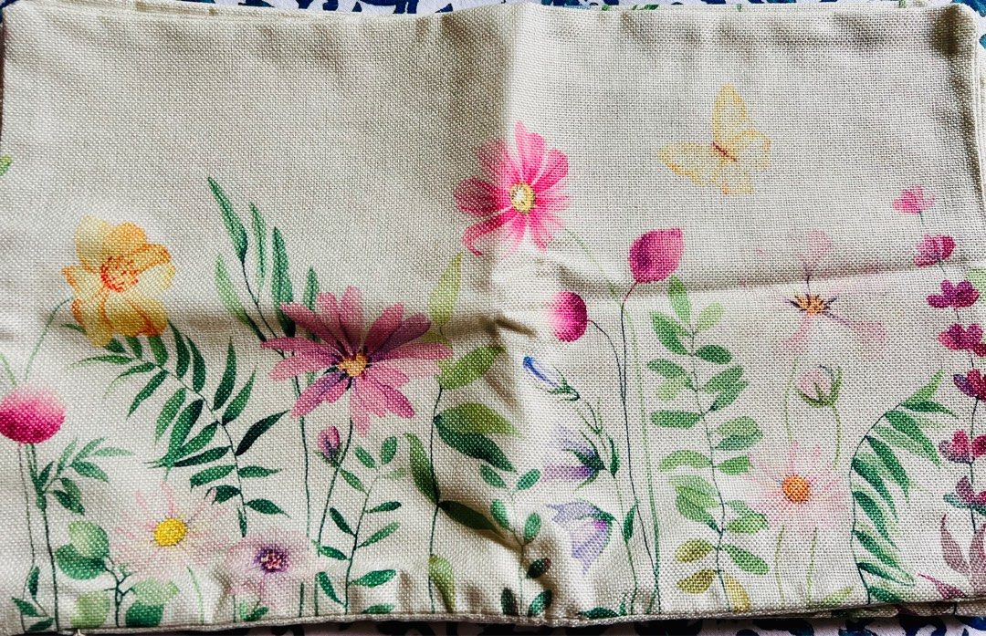 Rectangular cushion cover (Category: Cushions & Throws) located in Singapore. Submitted by garkp (Listing ID 1346934782, Image 1). Description: 4 Beautiful rectangular cushion covers 50X 30 cms. .. selling as I got the wrong size.