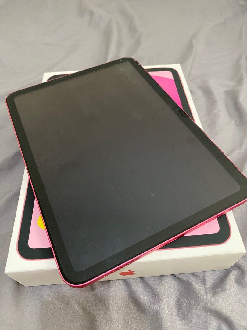 Rush sale! Ipad 10th Gen (Category: iPad) located in Manila. Submitted by cheechako (Listing ID 1347067137, Image 2). Description: With box and unit charger 64gb DM for inquiries No issues.