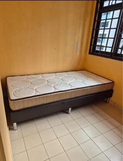 (Category: ) located in . Submitted by po7070 (Listing ID 1346925485, Image 1). Description: .