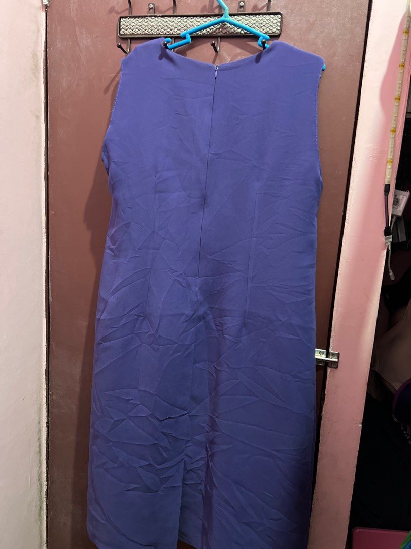 Sleeveless violet maternity dress (Category: Maternity wear) located in Manila. Submitted by cha0722 (Listing ID 1347034219, Image 2). Description: Breast: 40 Waist: 42 Length: 42 inches Sleeveless Working zipper Can be maternity dress Can fit L-XL.