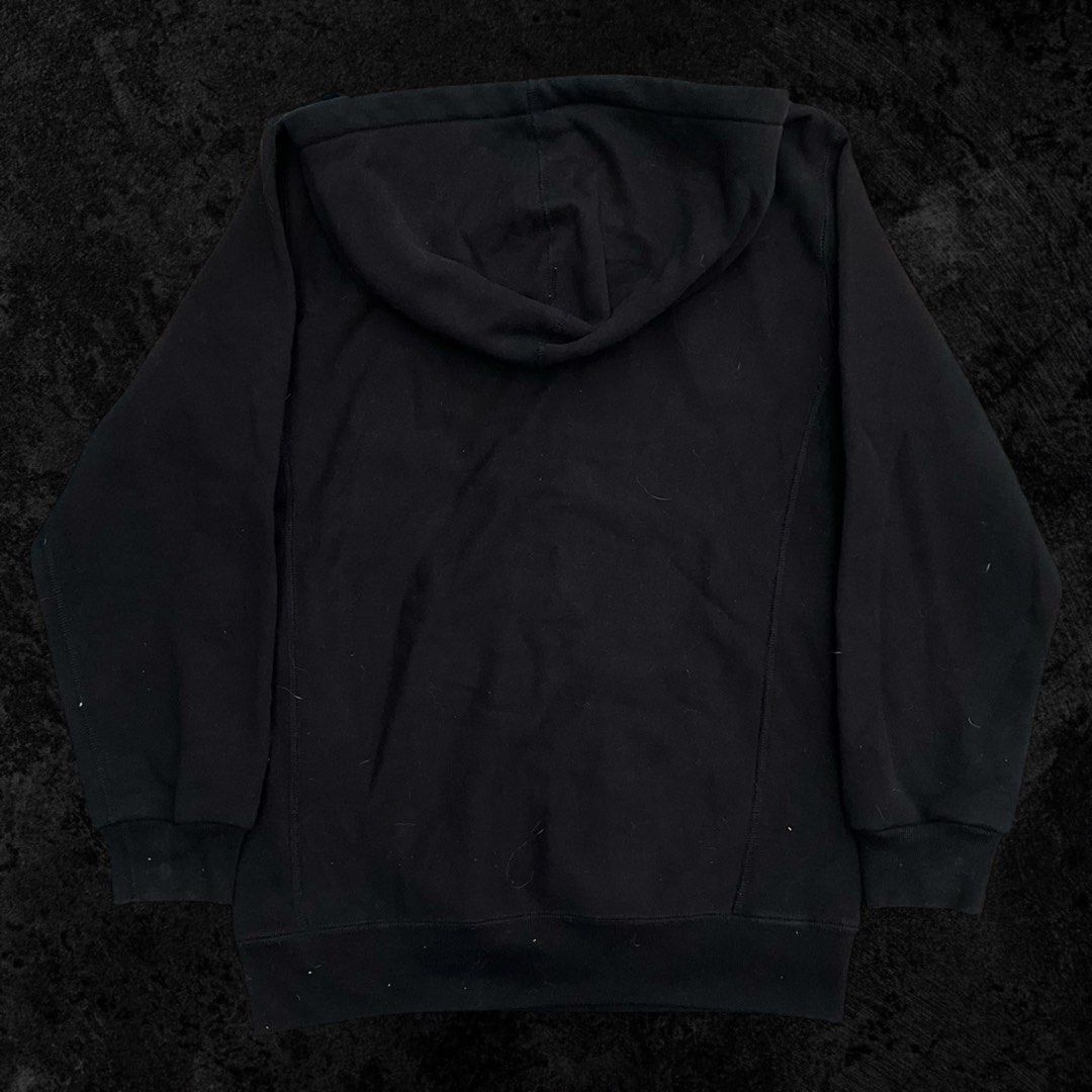 Supreme x Swarovski Box Logo Hoodie Pullover (Category: Coats, Jackets and Outerwear) located in Baguio. Submitted by appetentraiments (Listing ID 1347006718, Image 3). Description: Excellent condition Dimensions: 29”Lx22”Wx23”SL M on tag, fits L 9/10 color rate No issues Needs wash.