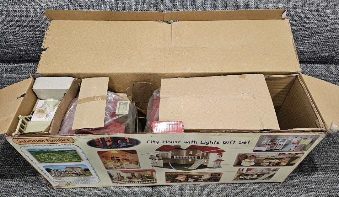 SYLVANIAN FAMILIES City House with Lights Gift Set (Category: Kids Toys) located in Quezon City. Submitted by charliebrown_olx (Listing ID 1347020154, Image 2). Description: Classification: New, Unassembled Condition: Mint on Non-Mint Box TERMS & CONDITIONS: 1. C.O.D. Can meet buyers at - Del Monte Ave, Q.C. - Mla Memorial Park Sucat - Weekends 2. Shipping c/o buyer. 3. Prices are Final. 4. Respect the Ad. TFL.