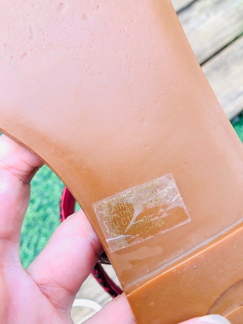 Tory Burch Alfie Python T-Strap (Category: Flats & Sandals) located in Davao. Submitted by goodthingsph_ (Listing ID 1346931141, Image 2). Description: Size 7 (24cm).