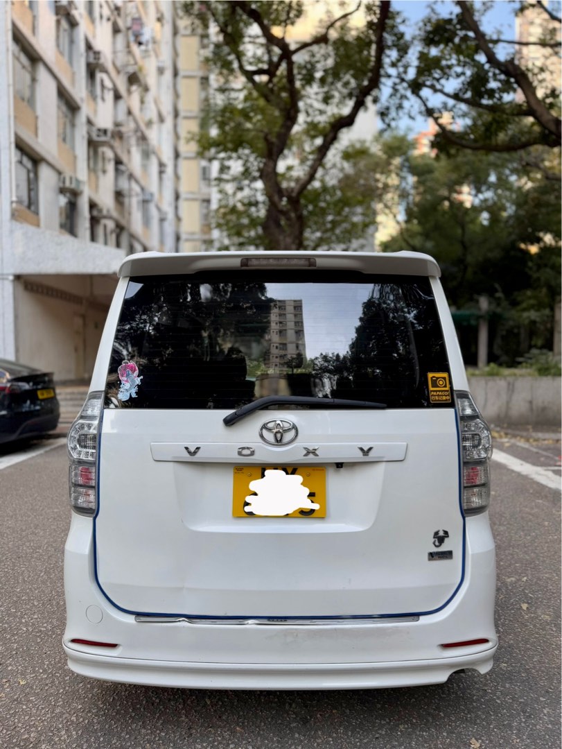 Toyota Voxy 2.0 ZS (A)62863128935426112