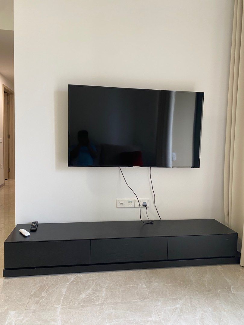 TV Console (Category: TV Consoles) located in Singapore. Submitted by iwe2017 (Listing ID 1346904539, Image 1). Description: Solid wood adjustable length 👍.