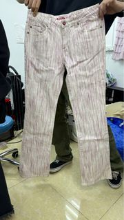 （分類：）位於 。 由 secondhandisgoodshit 提交（商品編號 1347066361，圖片 1）。簡介： 。
