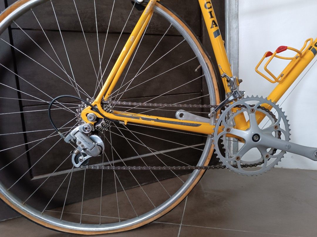 Vintage classic roadbike (Category: Bicycles) located in Pateros City. Submitted by yamclassic83420 (Listing ID 1346981593, Image 2). Description: scaccia vintage road bike.