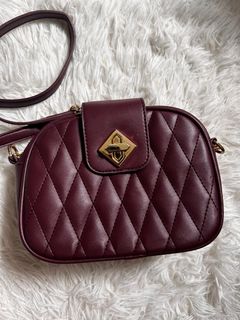 (Category: ) located in . Submitted by fyrvvv.preloved (Listing ID 1346956790, Image 1). Description: .
