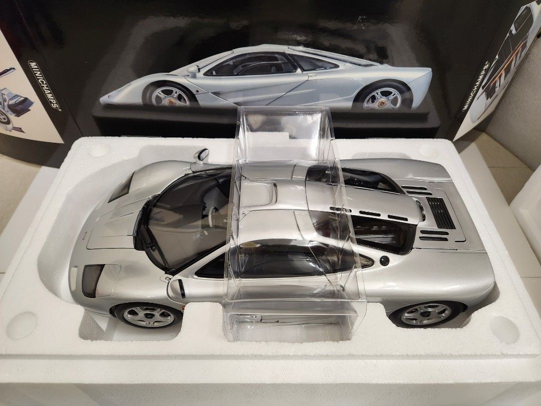 全新 100% New 1/12 Minichamps McLaren F1 road car street Silver （分類：汽車模型）位於 Hong Kong。 由 hothotstore 提交（商品編號 1347096490，圖片 2）。簡介： 。