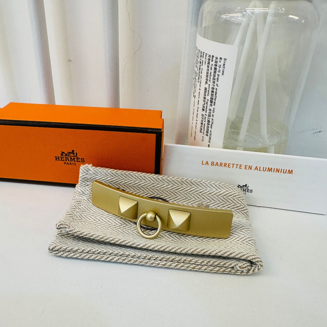 正規店買付★HERMES ヘアクリップ Clou Medor PM HERMES】おしゃれ度アップ☆ネックレス メドール Medor XO